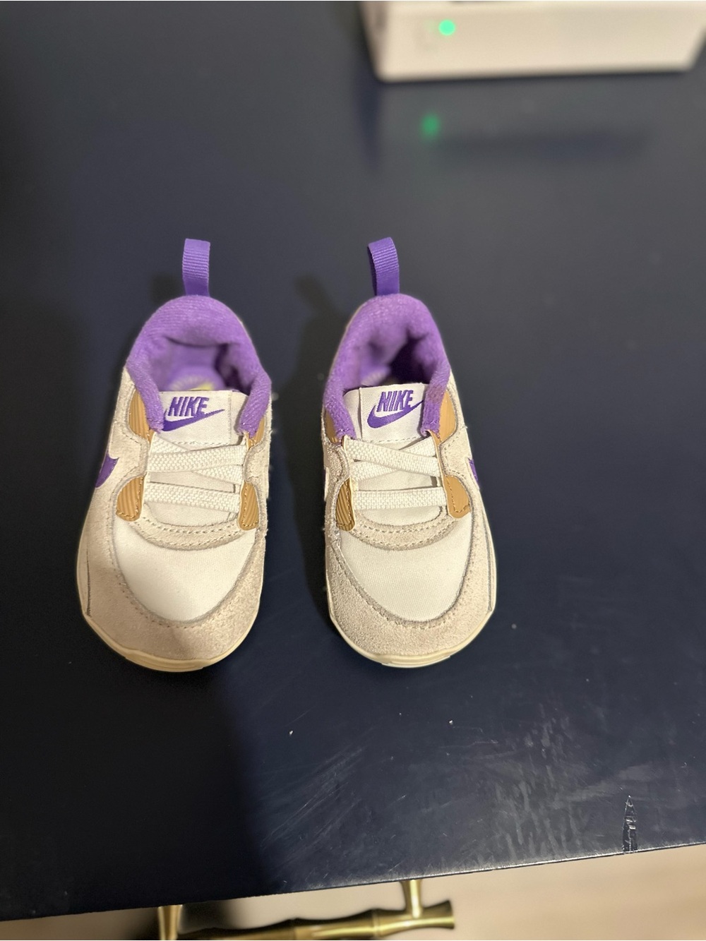 Nike Kids Beige and Purple Low-Top Sneakers